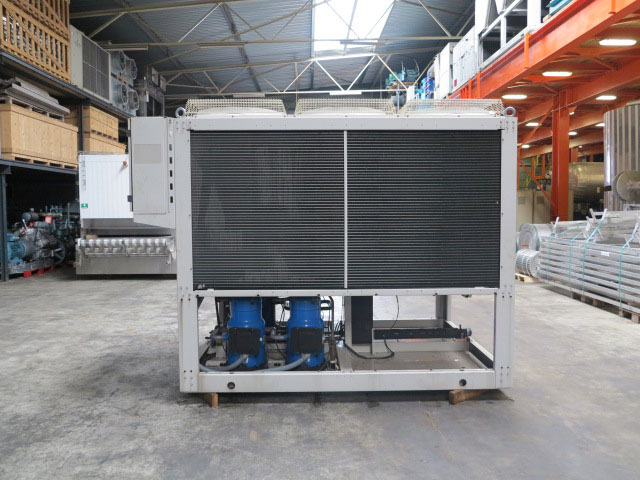 chiller209kW-IMG_1010.jpg