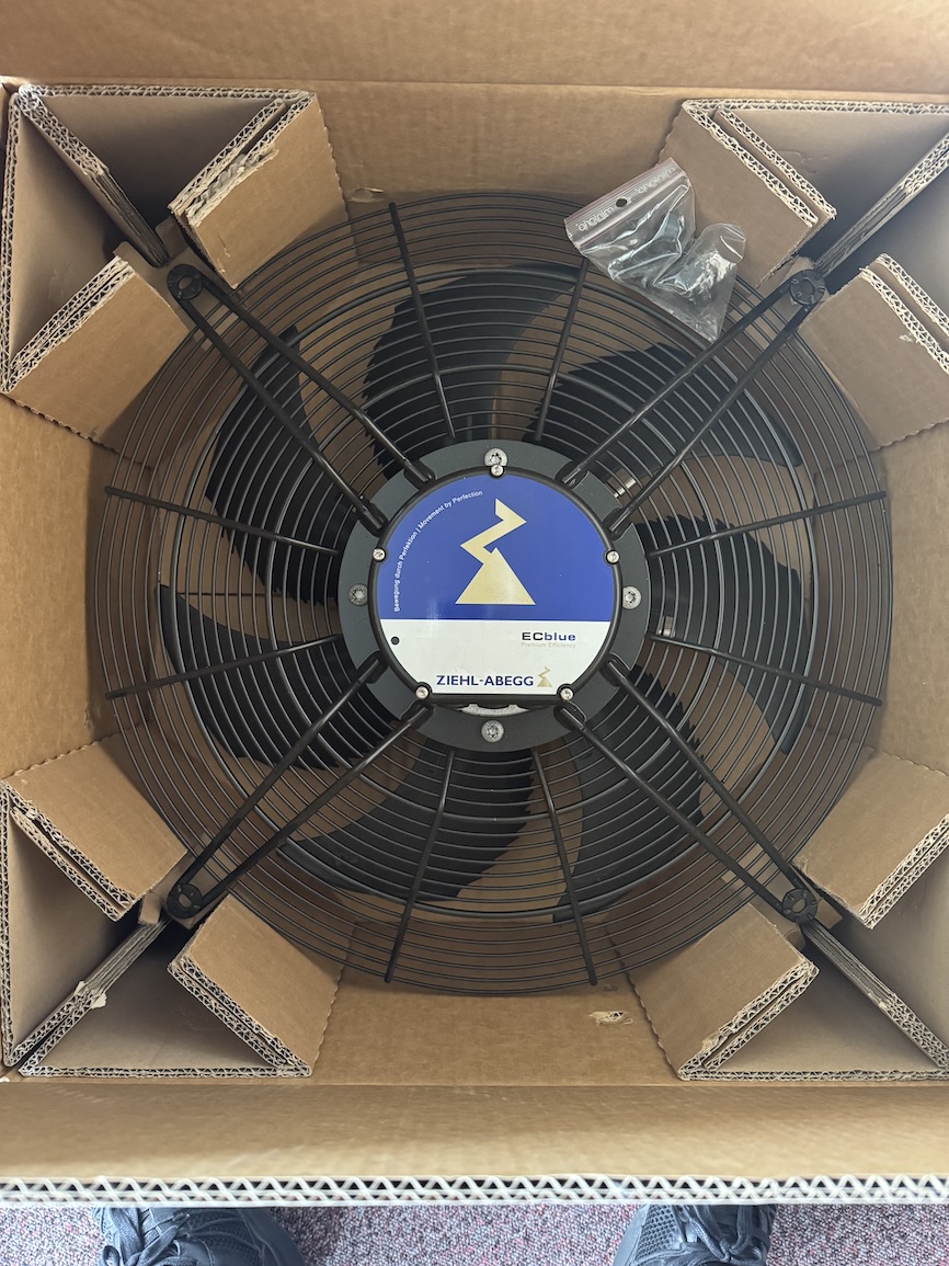 IMG_5324-ECventilator.jpg